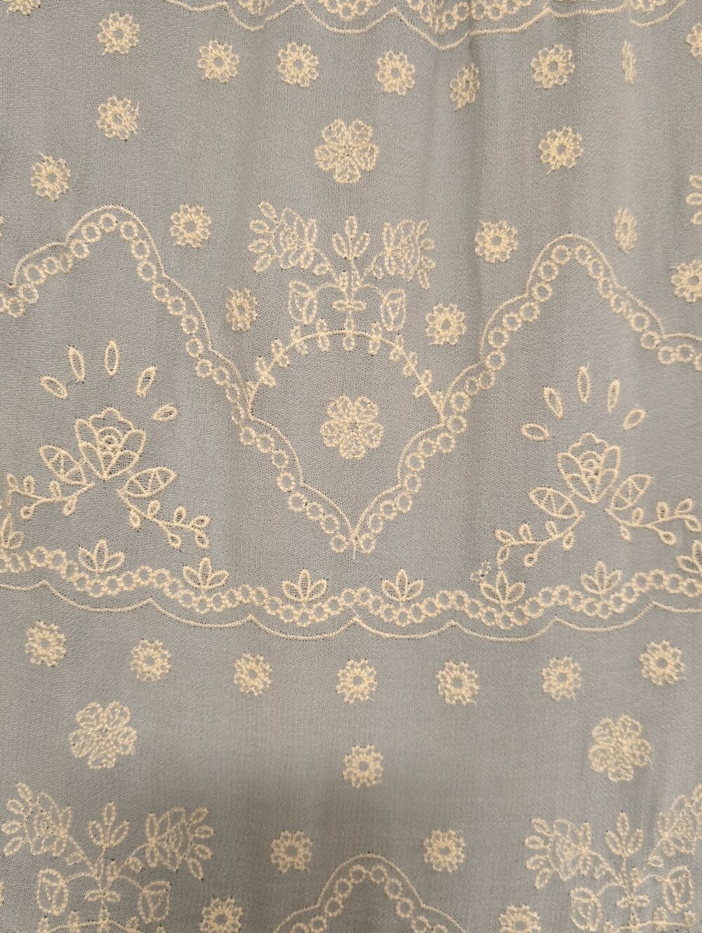 BOUTIQUE Penelope Rose Dress with Delicate Cream Floral Embroidery. Runs small. - Picture 4 of 9